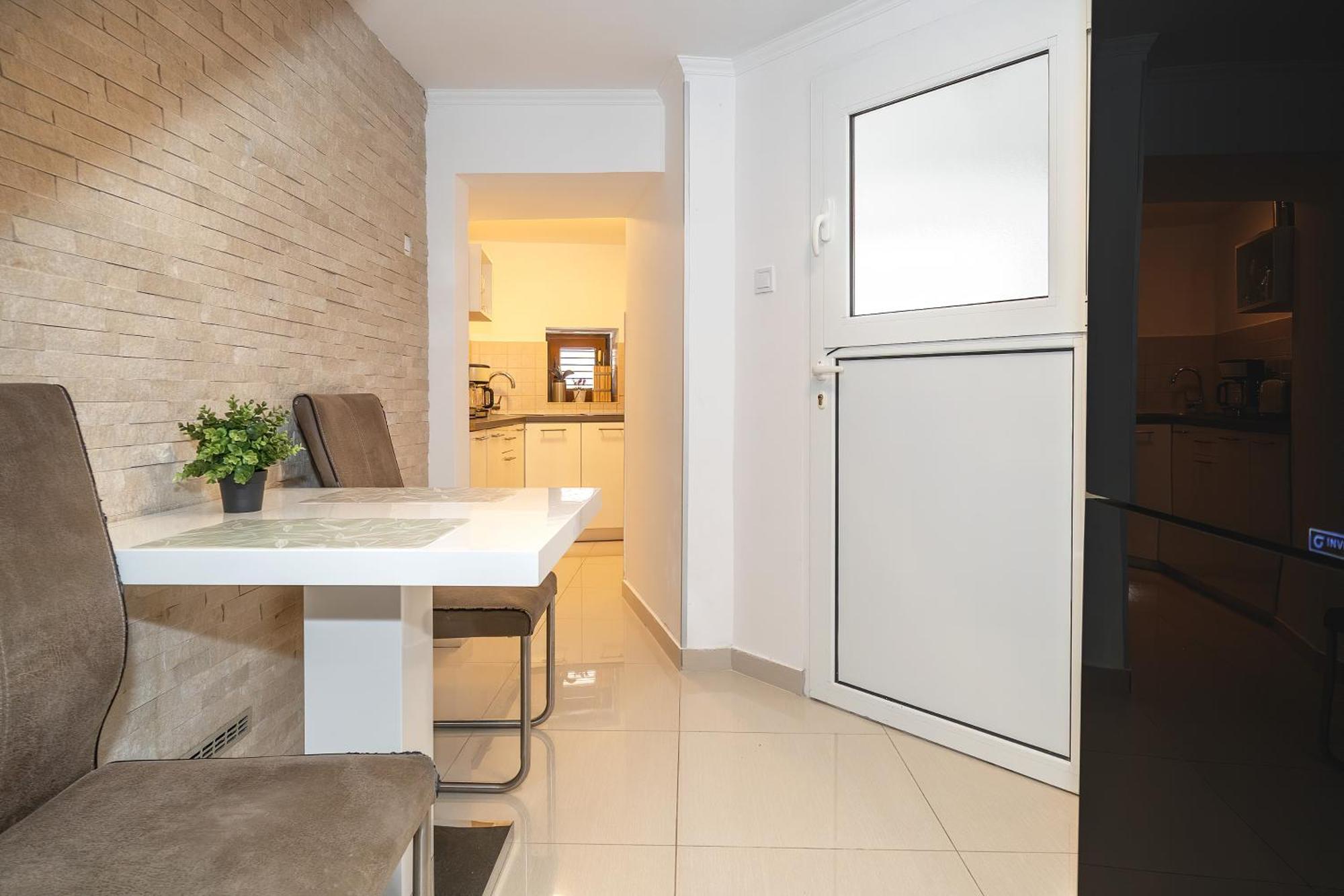 Apartment Porto With Terrace Baška Esterno foto